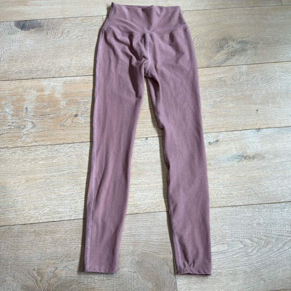 EUC 5 dancewear dusty rose textured leggings size PA fits like a Youth 10/12.